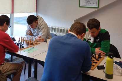 El Club de Ajedrez Campoo firma un inicio de temporada impecable con doble victoria
