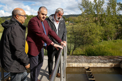 El consejero de Fomento anuncia inversiones por m�s de 700.000 euros para mejorar el abastecimiento de agua en Valderredible