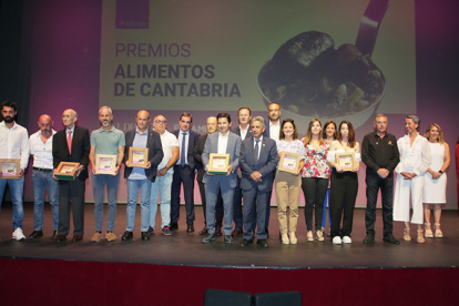 Daniel del Pozo, de Ecovaldeolea, gana el Premio Alimentos de Cantabria en la categoría 'Productor ecológico'