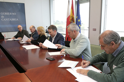 Desarrollo Rural modifica los convenios con los Grupos de Accin Local de Cantabria y aumentan su aportacin en casi 5,5 millones de euros
