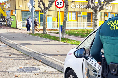 Detenida como presunta autora del hurto de 8.500  en joyas en la vivienda de una mujer de 84 aos donde trabajaba como empleada domstica