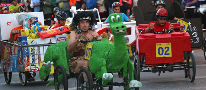 El Dino de Gustos Team triunfa en la noche de los pedales 