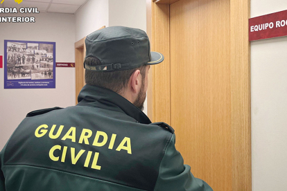 Dos investigados por sustraer focos que estaban siendo retirados en los tneles de la A-67 entre Reinosa y Cartes