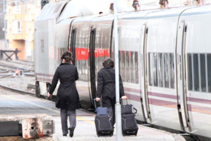 El edil de Obras de Reinosa invita al delegado del Gobierno en Cantabria a visitar la ciudad y explicar los detalles del proyecto de supresin de pasos a nivel y su impacto 