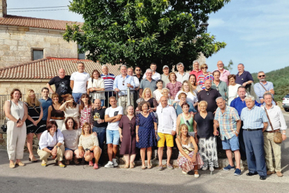 Encuentro intergeneracional de antiguos alumnos de la Escuela de La Poblaci�n