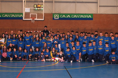 Enmedio despide la temporada con una multitudinaria fiesta del baloncesto