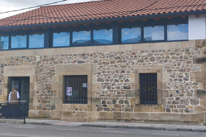 Enmedio externaliza la gesti�n y dinamizaci�n de la Casa de los Camineros y aprueba un nuevo reglamento