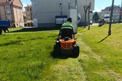 Enmedio incorpora una desbrozadora de martillos para la nueva temporada de siega