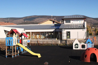 Enmedio otorga la concesin administrativa de la escuela infantil de Nestares a la empresa Sanjo Deporte 