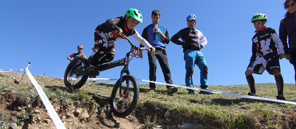 Equilibrio sobre ruedas y birles en Requejo 