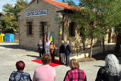 Espinosa de Bricia estrena nuevo centro comunitario, tras una inversi�n de 44.000 euros