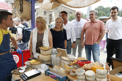La Feria del Queso de Pesquera rene a 35 productores