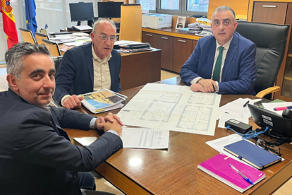 Fomento ejecutar el proyecto para acondicionar las antiguas escuelas de Pesquera en viviendas de proteccin oficial