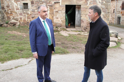 Fomento inicia los trmites para mejorar el abastecimiento de agua en La Quintana y Las Henestrosas