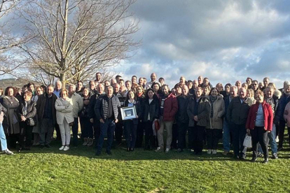 Los ganaderos campurrianos homenajean a Lourdes Salces, funcionaria jubilada de la Oficina Comarcal Agraria
