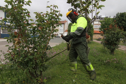 El Gobierno de Cantabria aprueba 25 millones de euros para la contrataci�n de 2.500 personas desempleadas a trav�s del programa de corporaciones locales  