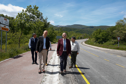 El Gobierno regional ha invertido cerca de 400.000 euros en la mejora de varias carreteras auton�micas en Campoo de Suso