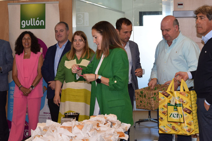 Gull�n financiar� m�s de 70 horas de investigaci�n contra la leucemia infantil gracias a un almuerzo solidario