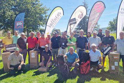 Jos� Emilio P�rez se impone en el primer Torneo Social del Club de Golf de Nestares