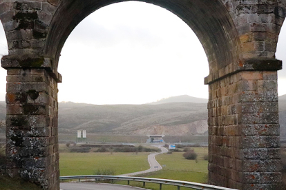 Luis Villegas Cabredo presentará en Reinosa el libro ‘Un viaje por los caminos y puentes de las comarcas centrales de Cantabria’