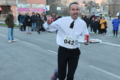 Mataporquera despidi� el a�o a ritmo de zancadas