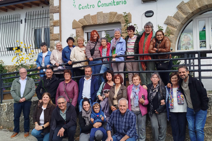 Los municipios de Campoo de Yuso y Muoveros comparten experiencias para aportar calidad al envejecimiento en el mundo rural
