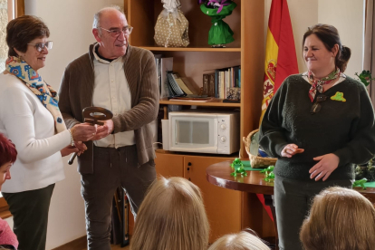 Pesquera celebra el D�a de las �guedas con el nombramiento de la alcaldesa por un d�a