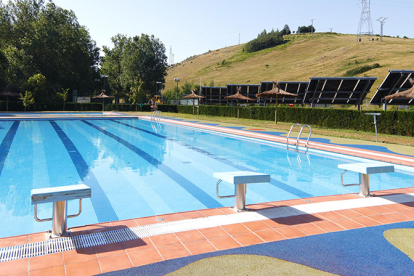 Las piscinas de Mataporquera reabren este viernes tras la renovaci�n de su pavimento y mejoras en las instalaciones