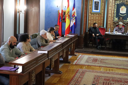 El pleno de Reinosa deja sin efecto los nombramientos de los concejales del PRC y constituye la nueva Junta de Gobierno con los cuatro miembros del PP