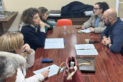 El PRC ofrece su apoyo a los trabajadores de las residencias San Francisco para buscar soluciones a la falta de personal