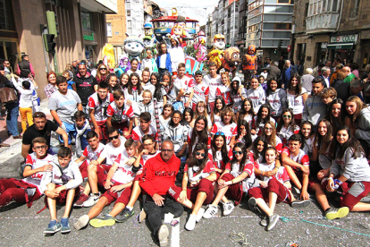 Recorrido por el capital humano del desfile de carrozas