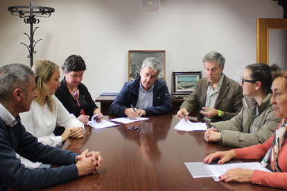 Reinosa firma sendos convenios con la Residencia San Francisco  y el C.A.D. Santa Eulalia para que los alumnos del taller de empleo puedan realizar prcticas