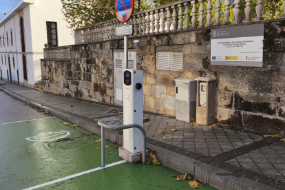 Reinosa pone en marcha cuatro puntos de recarga para vehculos elctricos en distintas zonas de la ciudad