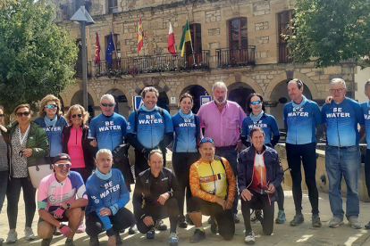 El reto Be water para visibilizar el cncer recorre Campoo en su primera etapa
