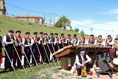 La Ronda La Esperanza regresa a la Gala del Folclore C�ntabro 25 a�os despu�s de su hist�rico triunfo