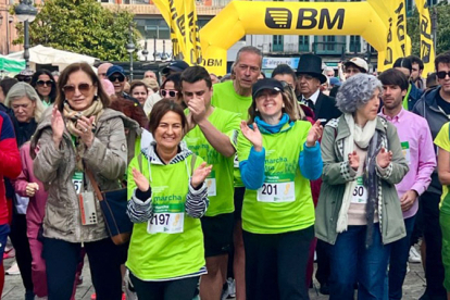 Torrelavega acogi� la X Marcha contra el C�ncer organizada por la AECC para apoyar la investigaci�n y a las personas que padecen la enfermedad y sus familias