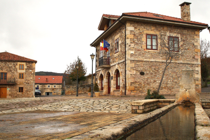 Valdeprado del R�o rememora tres actuaciones clave que transformaron el municipio hace 25 a�os