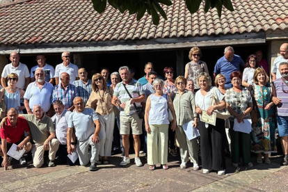 Los vecinos de Campoo de Yuso nacidos en 1955, 1956 y 1957 celebraron un encuentro de hermandad