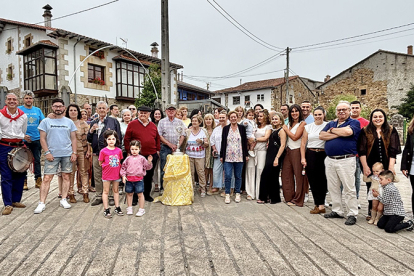 Los vecinos de Santa Mara de Aguayo celebraron la Octava del Corpus