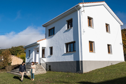 Vivienda invierte 46.000 euros en Valdeprado del Río para rehabilitar con fines sociales la antigua Casa del Médico