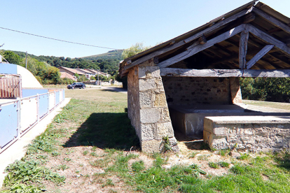 Yuso saca a licitaci�n por m�s de 46.000 euros la rehabilitaci�n del lavadero de Orzales para garantizar su conservaci�n