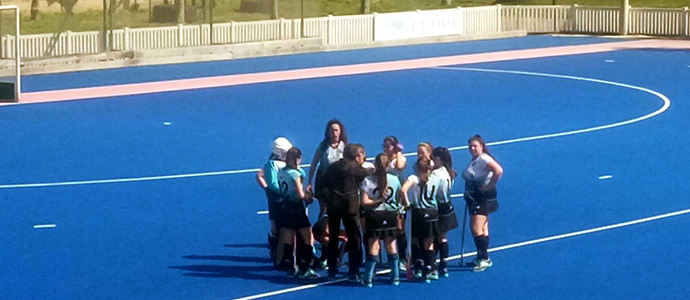 Una de cal y otra de arena para las chicas de hockey