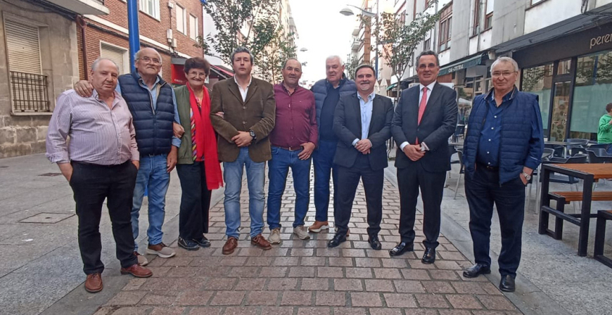 Los de Requejo visitaron el museo Balenciaga en Guetaria y disfrutaron de la Feria de la Anchoa en Santoa