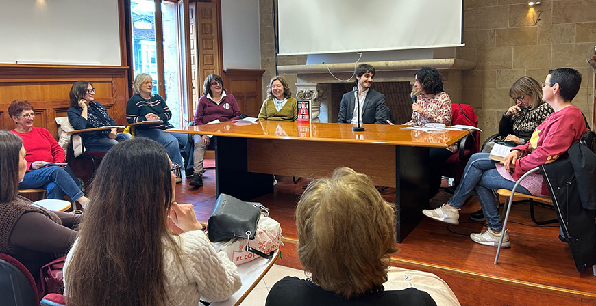 110 participantes de clubs de lectura de Cantabria se citan en Reinosa para descubrir la ruta cultural sobre 'El hijo del asesino', de Pablo Ala�a