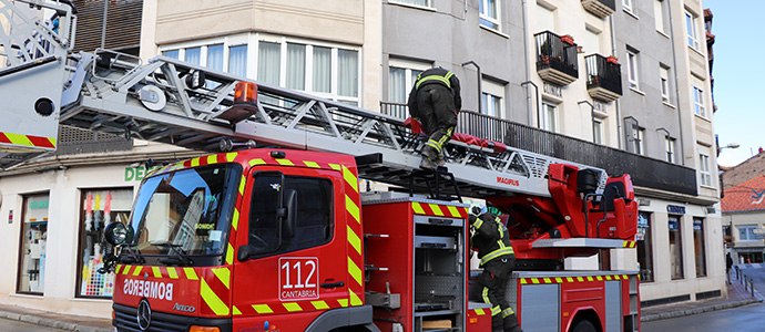 El 112 convoca un concurso-oposicin para cubrir tres plazas de bombero
