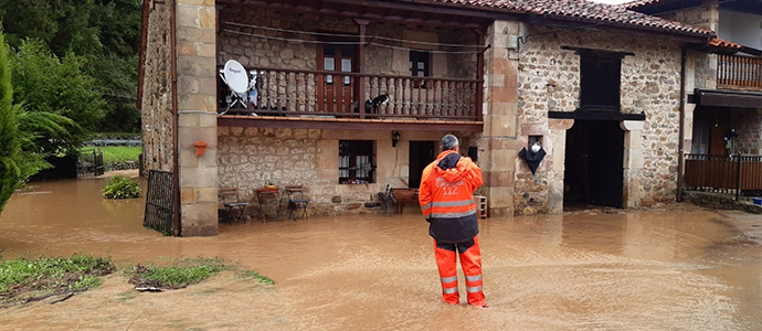 El 112 gestiona 46 incidencias por lluvia y viento