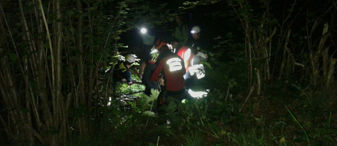 El 112 rescata a un pescador cado al Nansa 