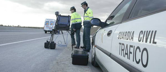 Unos 180 agentes de Trfico velarn estas Navidades por la seguridad en las carreteras de Cantabria