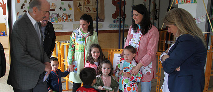 180.000 euros para reparar firmes y rehabilitar la Casa de los Maestros