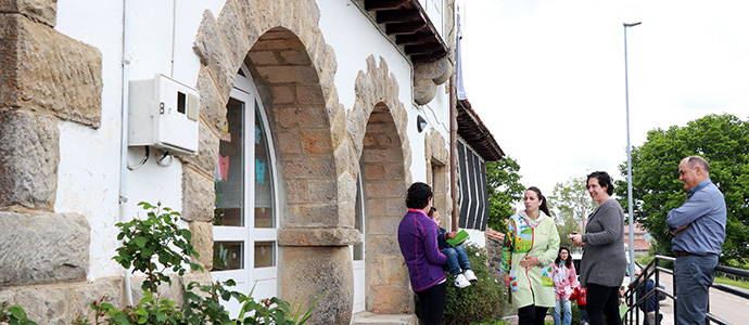 180.000 euros para reparar firmes y rehabilitar la Casa de los Maestros